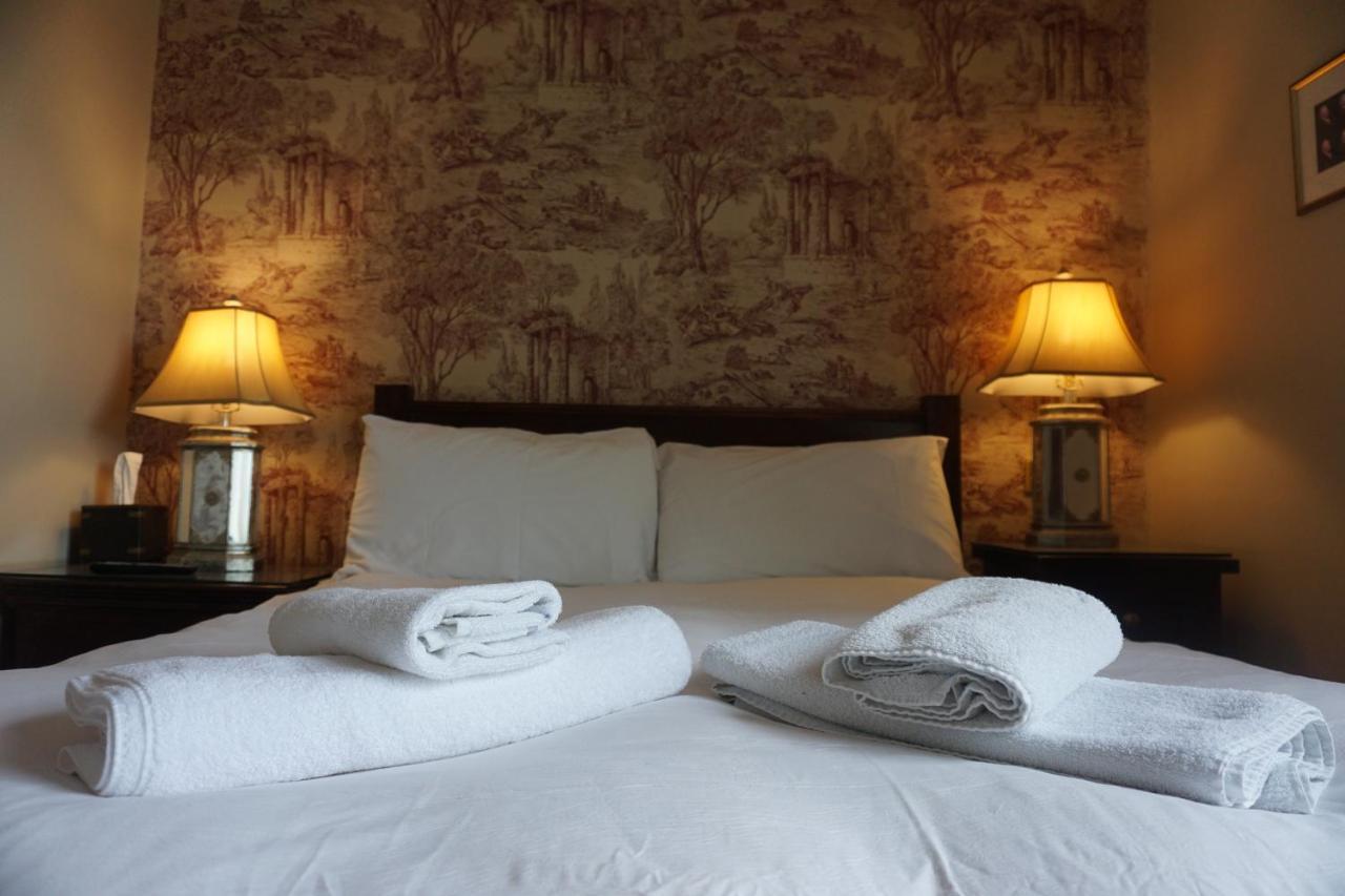 The Pembroke Arms Wilton (Wiltshire) Quarto foto